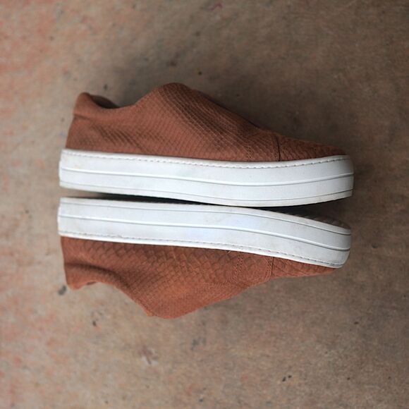 J/Slides Heidi Tan Croc Embossed Slip On Sneakers Size 10 Platform Comfort - Picture 8 of 10